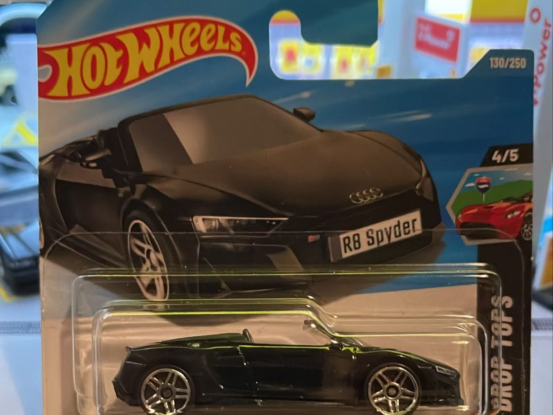 Hotwheels 2019 Audi R8 Spyder (DropTops) 130/250